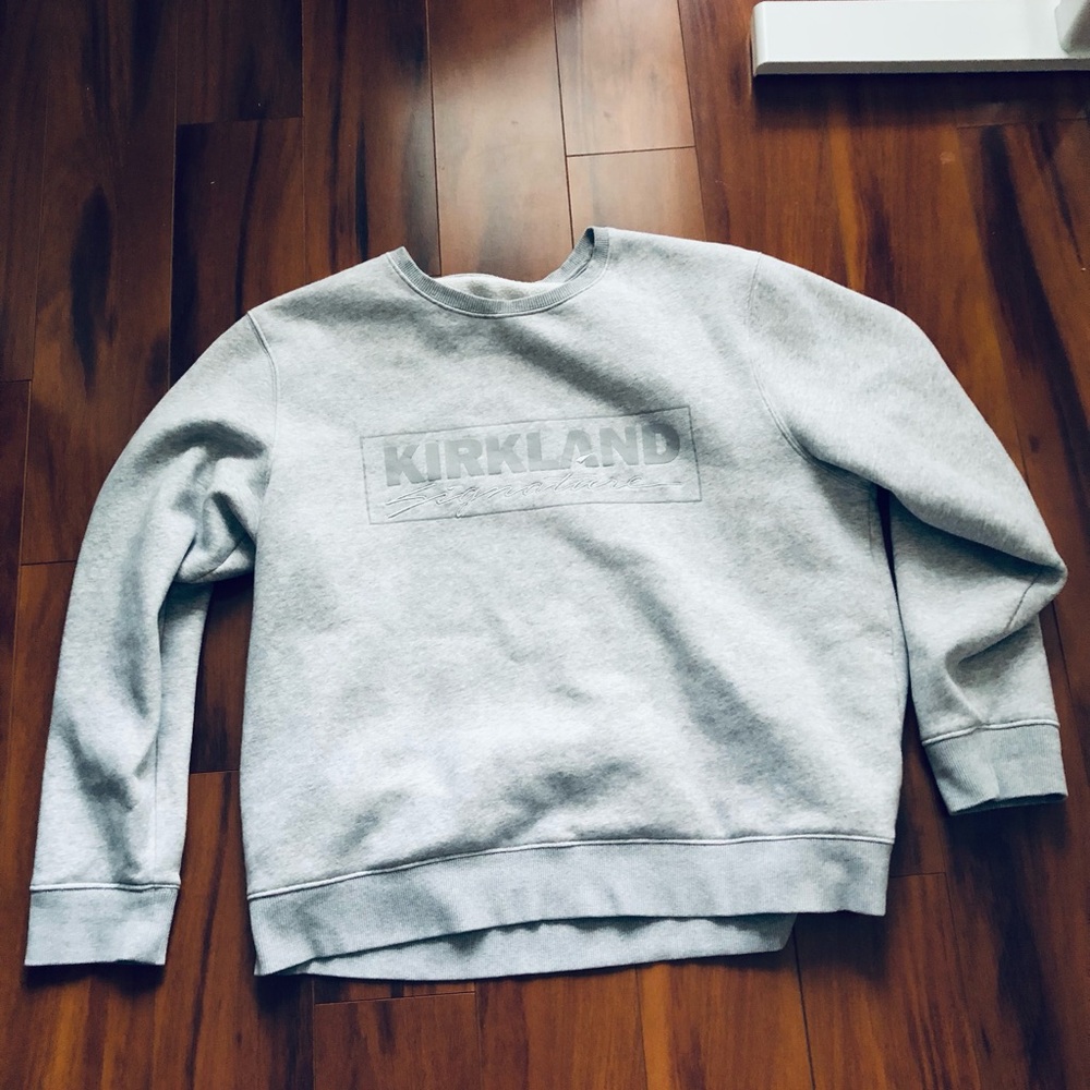 Kirkland Signature Women's light Heather Gray Cotton Cozy Crewneck Embroidered